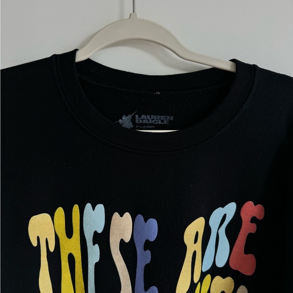 “THESE ARE THE DAYS CREWNECK” Lauren Daigle with original merch bag included - Picture 2 of 4